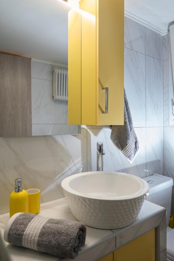 Stylish Modern Studio In The Heart Of أثينا المظهر الخارجي الصورة