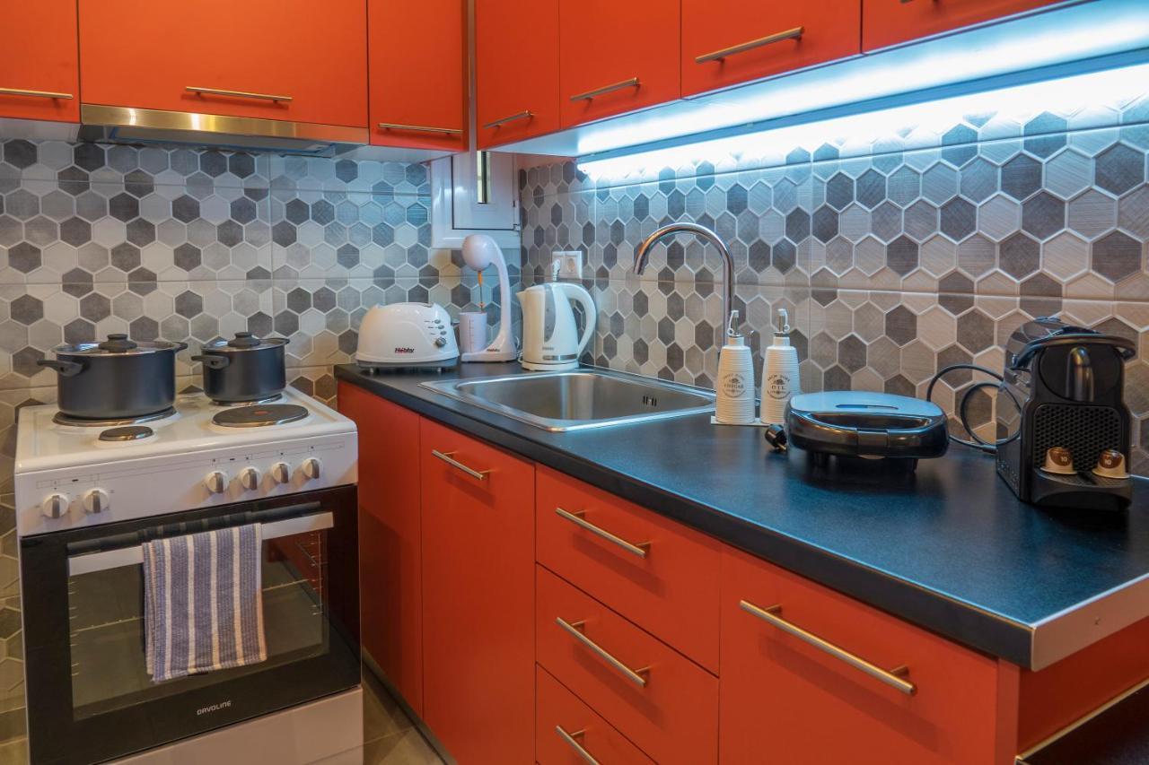 Stylish Modern Studio In The Heart Of أثينا المظهر الخارجي الصورة