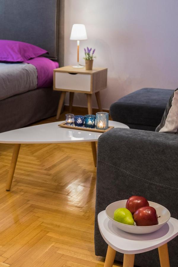 Stylish Modern Studio In The Heart Of أثينا المظهر الخارجي الصورة