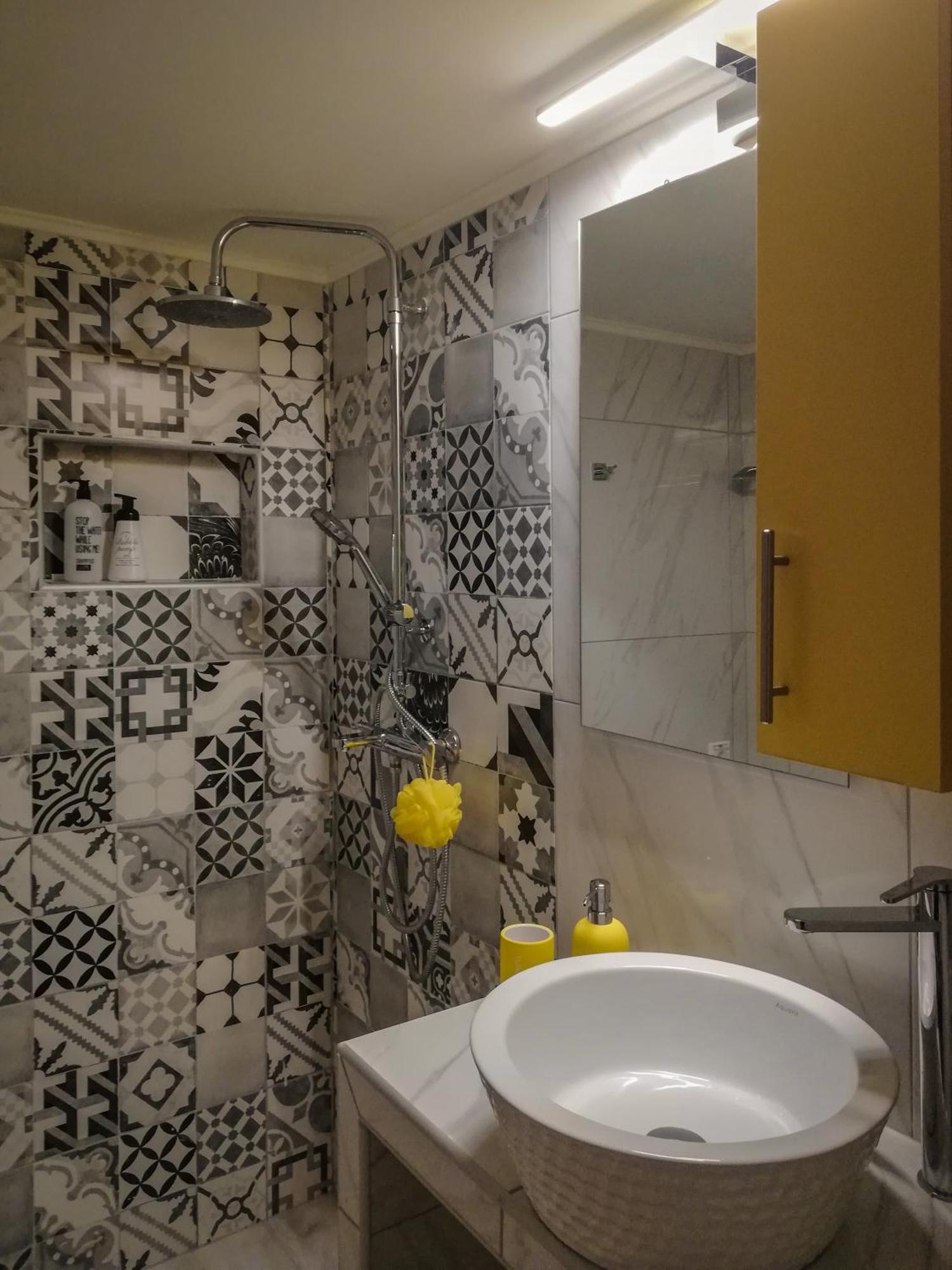 Stylish Modern Studio In The Heart Of أثينا المظهر الخارجي الصورة